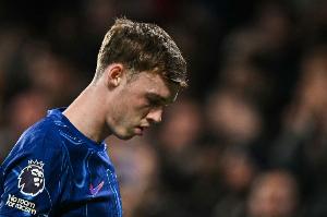 跟队记者：帕尔默被替换下场后非常不满，和助教卡巴列罗发生争执