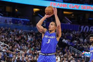 贝恩：想赢球我必须站出来扛起责任 下半场主动出击更多冲击篮下