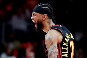 亚历山大-沃克谈惜败：焦灼比赛能让球队进步 我们要保持好心态