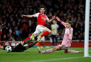 诺伊尔：离开沙尔克U19时我曾有机会加盟阿森纳，但我决定不出国