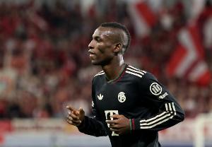 跟队记者：尤文对杰克逊情况进行调查，但他会留在拜仁到赛季结束