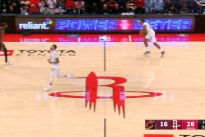 流畅！谢泼德助攻 杜兰特弧顶三分空心入网 5中4轰12分了