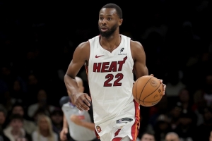 怒摔保温杯！维金斯16中12高效砍28分6板3助3断1帽0罚球 三分4中4