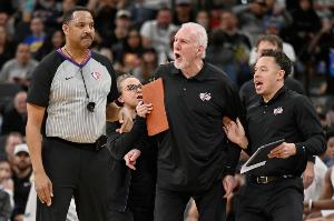 米奇：引用波波的名言  我们今晚没有遵从篮球之神的旨意