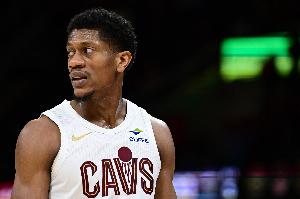 手感冰冷！亨特7投0中&罚球2中2得2分1板2助1帽 正负值-28