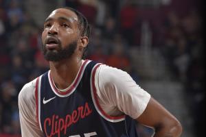 😍再添助力！Shams：快船前锋小琼斯明日战活塞复出！