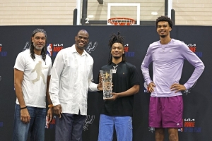 名嘴：重排24年选秀前三为卡斯尔&萨尔&谢泼德 谢泼德能成全明星