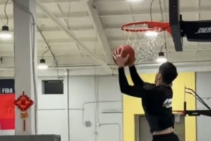 中韩大战！赖益烨&柯冉66-55击败韩国双子星 赖益烨58分 柯冉8分