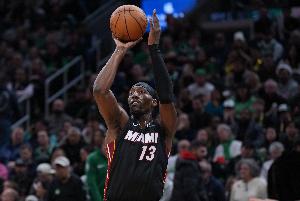 背伤影响阿德巴约状态？斯波：不便置评 他现在迫切需要休整