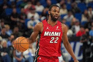 鲍威尔：维金斯进攻端彻底放开了 我们需要他更有侵略性主动出击