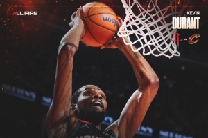 本场最佳！火箭发布杜兰特本场数据海报：30分4篮板7助攻