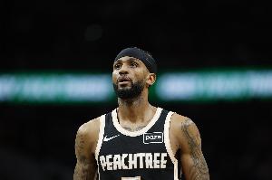 绝平三分不中！亚历山大-沃克5记三分拿下25分1板1助1断 末节10分