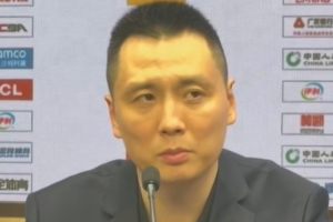 卢伟：我们现在只能从防守做起 球队还是存在默契不足的问题