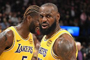 艾顿：不是每个人都能走到詹姆斯面前 去告诉他该做什么或怎么做