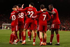 渐渐回暖⏫利物浦曾一度7轮6负掉至英超第12，近6轮4胜2平回到第4