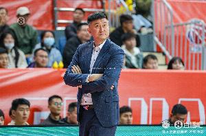 媒体人：广东最大的优势是 增加王洪泽陈家政这2个合格的轮换球员