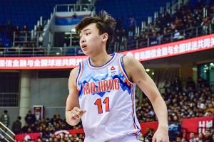 效率不高！齐麟12中4拿到10分4板1帽 正负值-23最低