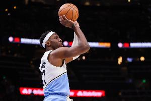 进化了！奥孔武上半场8中5&三分4中3 高效砍下16分8篮板