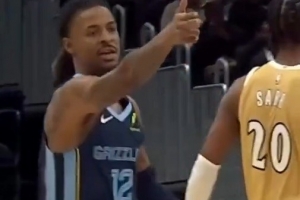 👀莫兰特解锁新版庆祝动作 开枪收枪一气呵成