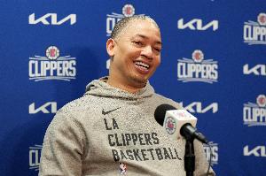 别人笑我太疯癫！卢喊“剩余赛程35胜20负”口号后 快船豪取4连胜