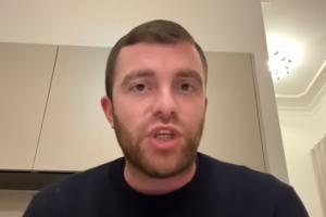 罗马诺：曼联已收到罗马对齐尔克泽的报价，他们还未做出最终决定