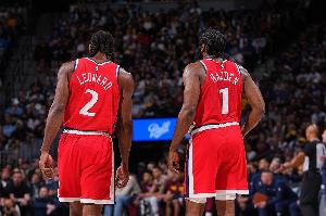 超级攻防表演！近50年来单场55+10板+5断的球员：哈登、小卡