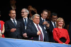 每体：欧超破裂拉波尔塔转向欧足联，皇马巴萨法律大战即将爆发