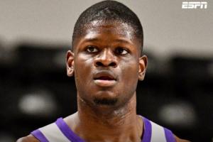 Shams：自由球员中锋班巴一年合同签约猛龙