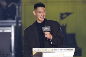 书豪深夜感慨球衣退役：谢谢过去十五年来每一位支持过我的人！