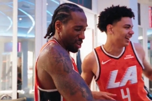 卡式幽默！小卡：给你们全部寄账单 把我辫子弄乱了&我得重编🤣