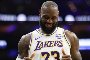 😎诶我又回来了！湖人大胜止连败再回西部第4 火箭掉至西部第5