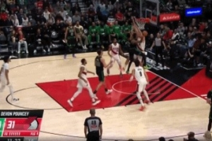 可以！杨瀚森好防守干扰安芬尼·西蒙斯上篮 后续吕佩尔打手犯规