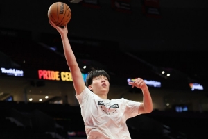 淡厚然：相信杨瀚森一定可以的 希望更多国内球员能够走出来