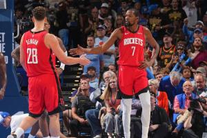 首期全明星投票火箭有两人列西部前十二：杜兰特第八 申京十一