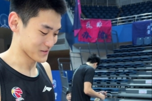 王洪泽重返家乡天津比赛！杜锋赛前找弟子要票：我就要一张