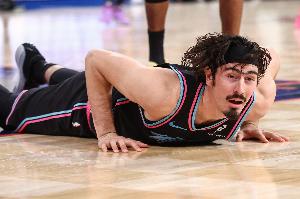 阿德巴约：哈克斯有实力拿下最佳第六人 从不盲目蛮干我们信任他