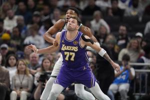 全明星球迷投票首轮：东契奇票王 字母哥东部第一 詹姆斯西部第九