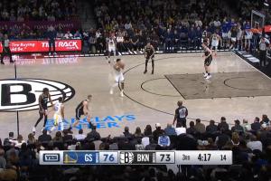 库里无视防守连得8分之后 篮网开始过半场无脑包夹😅