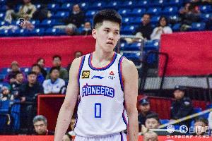 手感一般！林庭谦半场10中3拿到7分2板2助 正负值-27
