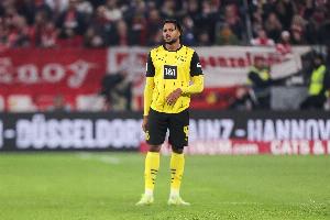 图片报：汉堡有意多特19岁后卫卡巴尔，已和相关各方进行了接触