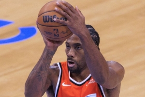 小卡昨天罚丢1球后 赛季罚球命中率掉至97.6% 被卡尔德隆“反超”