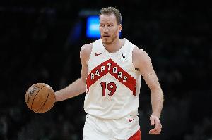 猛龙官方：球队中锋珀尔特尔因背伤将至少再缺席一周