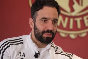 阿莫林：曼联这一年很难但已经变得更好了 冬窗难抉择也许等夏窗