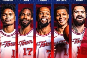 过去两场火箭首发阵容的进攻效率高达142 并且抢回了60%投丢的球