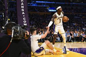 湖人确实急需补强防守 但千万不能再引进攻防只擅长一项的球员了