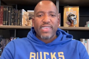 迈克尔·里德：全明星投票还是比人气 这赛季打得好未必有用