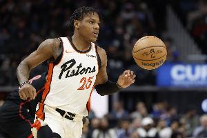 萨瑟本场拿下19分！湖媒难绷：无名之辈 今天得分比整个赛季都多