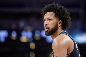 解说：湖人好像完全没针对CC部署 活塞2年后在东部应该彻底拦不住