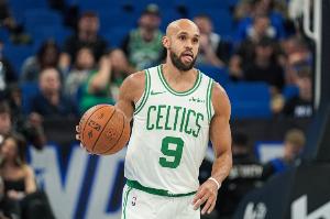 火力压制！德里克·怀特打成2+1 绿军轰出21-4领先两位数