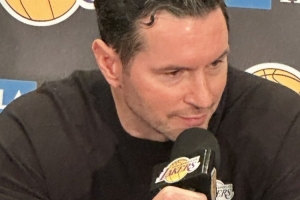 对阵东部第一活塞！雷迪克：对我们来说没有谁强谁弱 都要准备好